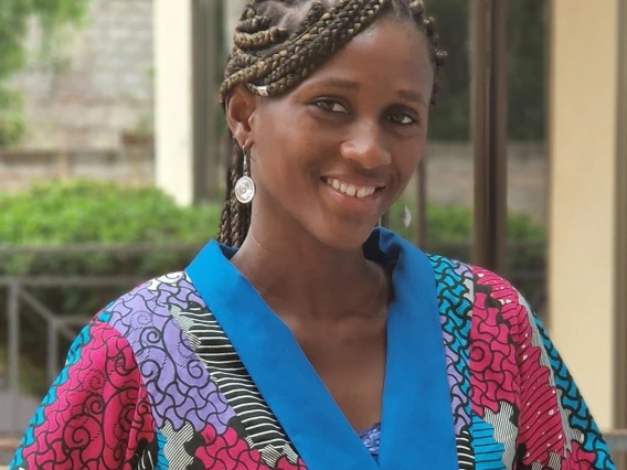 Elizabeth Hagan Headshot